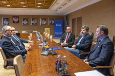 Członkowie stowarzyszenia podczas spotkania z rektorem Politechniki Rzeszowskiej,