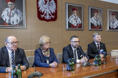Od lewej: W. Buż, T. Kubas-Hul, minister M. Kulasek, prof. P. Koszelnik,